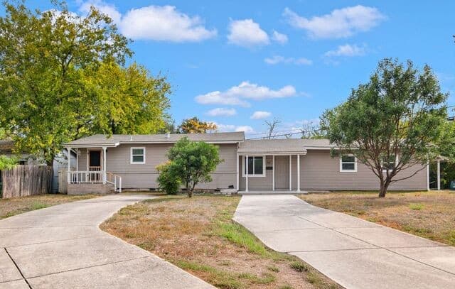 1-bedroom rental at 166 El Monte Unit 3 in San Antonio TX