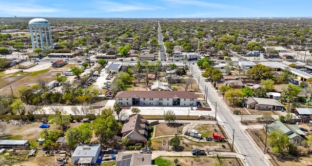 2-bedroom rental at 138 Ware Unit 1103 in San Antonio, TX — photo 4