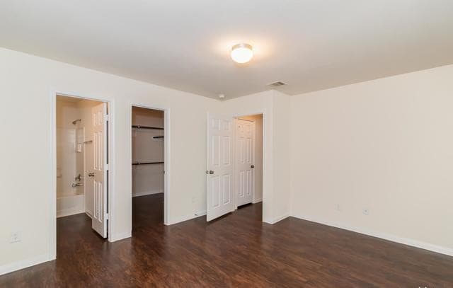 4-bedroom rental at 10723 Butterfly Pass in San Antonio, TX — photo 5
