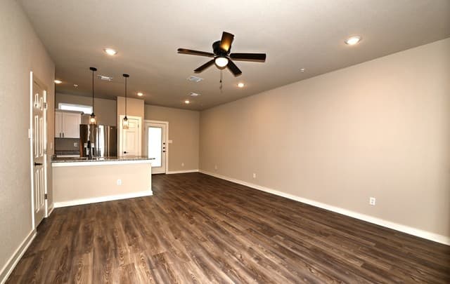 3-bedroom rental at 11318 Clearmine Unit 102 in San Antonio, TX — photo 4