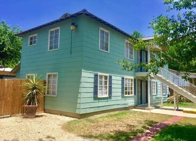 1-bedroom rental at 805 Eleanor Ave Unit B in San Antonio TX