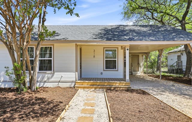 3-bedroom rental at 318 Ferguson Ave Unit 1 in San Antonio TX