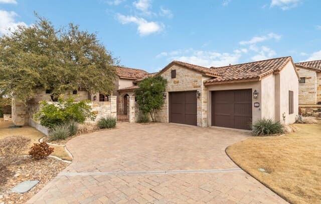 2-bedroom rental at 26 Di Lusso Dr in Boerne, TX — photo 2