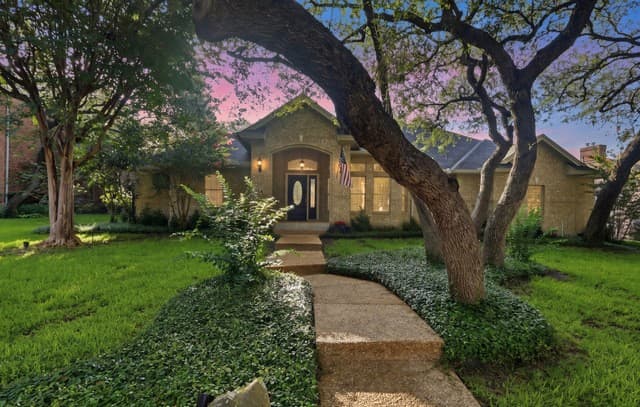 rental at 24 Inwood Mnr in San Antonio TX