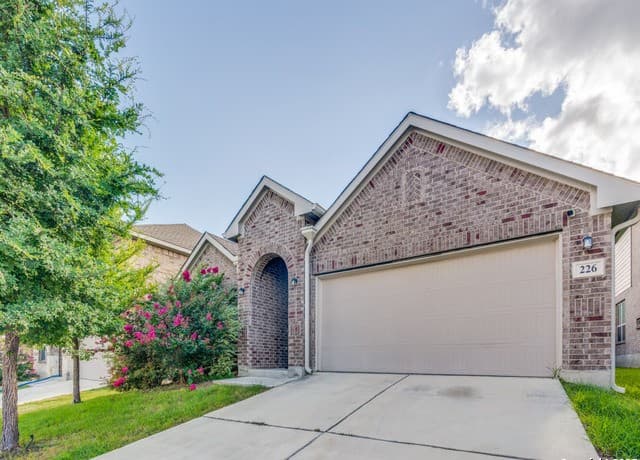 4-bedroom rental at 226 Fernwood Dr. in Cibolo TX