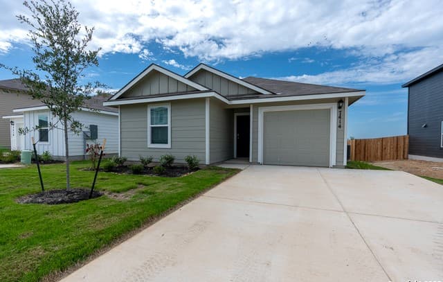 3-bedroom rental at 7414 Perseus Brook in San Antonio TX