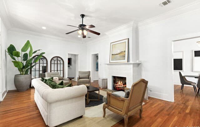 3-bedroom rental at 110 E Craig Pl Unit 2 in San Antonio TX