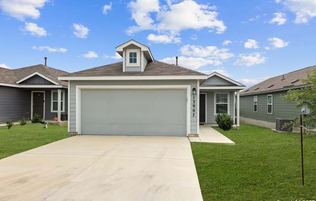3-bedroom rental at 13907 Silos Meadows in San Antonio TX