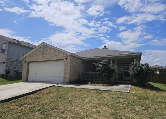 3-bedroom rental at 204 N Willow Way in Cibolo TX