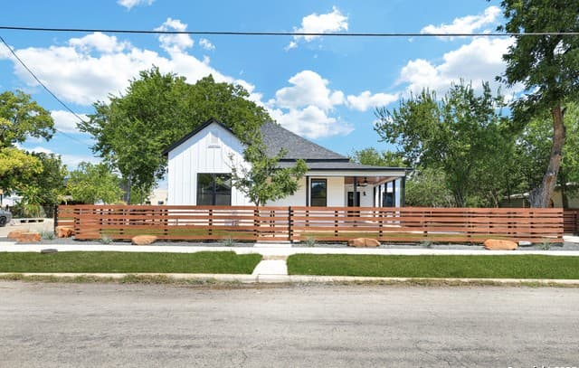 3-bedroom rental at 2425 Monterey St in San Antonio TX
