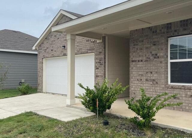 4-bedroom rental at 14311 Gila Crossing in San Antonio TX