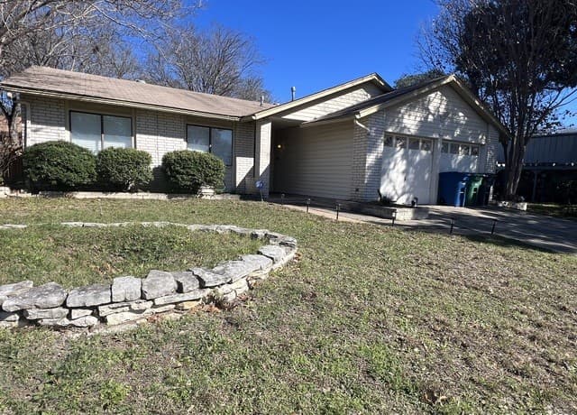 3-bedroom rental at 14434 Bluewood in San Antonio TX