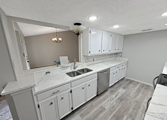 3-bedroom rental at 16918 Summer Creek Dr in San Antonio TX