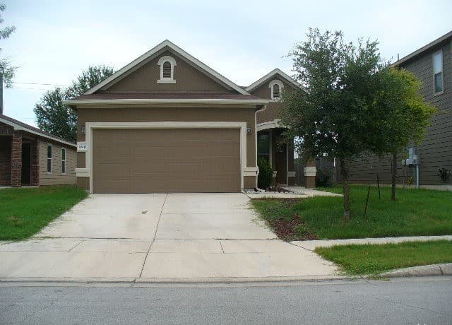 4-bedroom rental at 9911 Boxer Crk in San Antonio TX