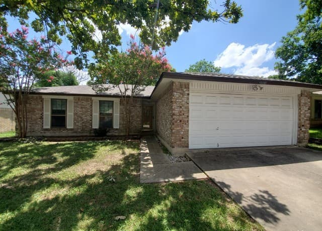 3-bedroom rental at 2501 Cedar Ln in Schertz TX