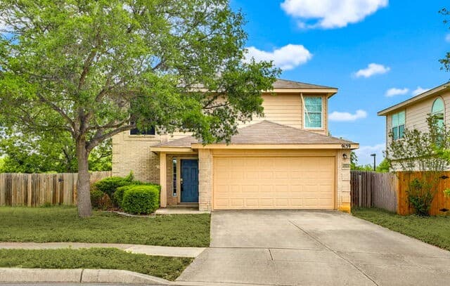 3-bedroom rental at 9139 Laguna Hls in Selma TX