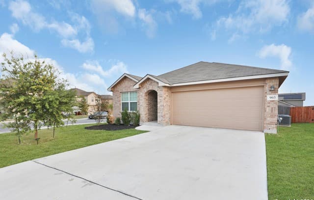 4-bedroom rental at 903 Red Merganser in San Antonio TX
