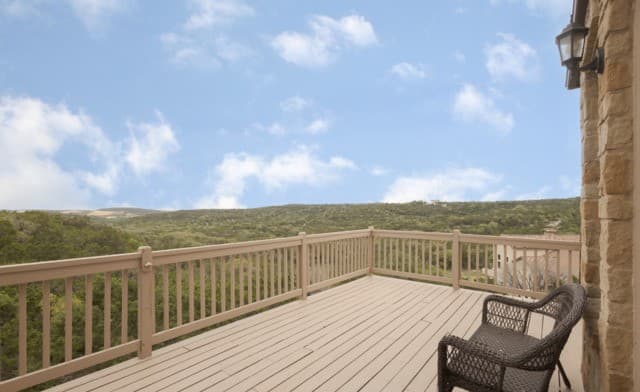 7-bedroom rental at 12307 Van De Carr in Helotes TX