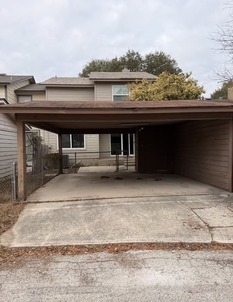 2-bedroom rental at 13606 Dutch Myrtle in San Antonio TX
