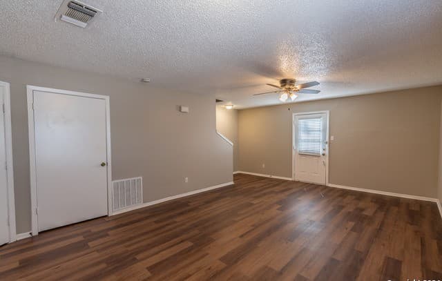 2-bedroom rental at 554 Dukeway Unit 1 in Universal City TX