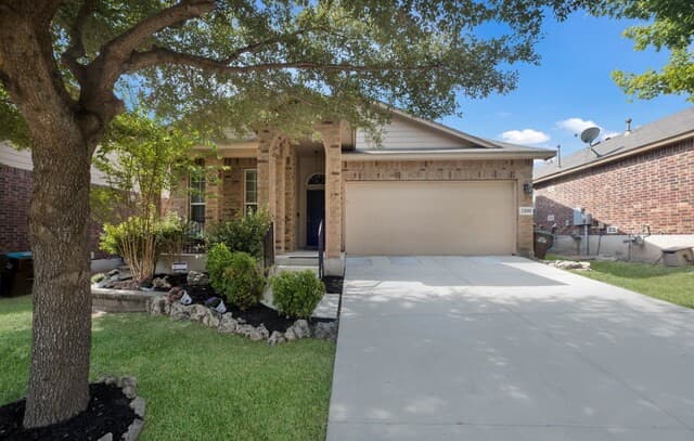 5-bedroom rental at 12050 Texana Cv in San Antonio TX