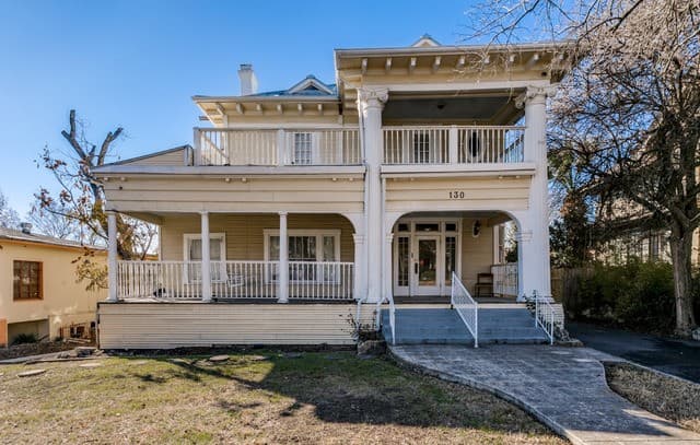 1-bedroom rental at 130 E Craig in San Antonio TX