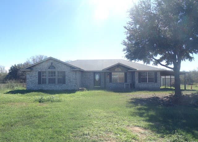 3-bedroom rental at 10340 Fowler in Atascosa TX