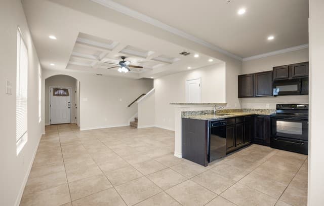 3-bedroom rental at 6615 Arancione Ave Unit 104 in San Antonio TX