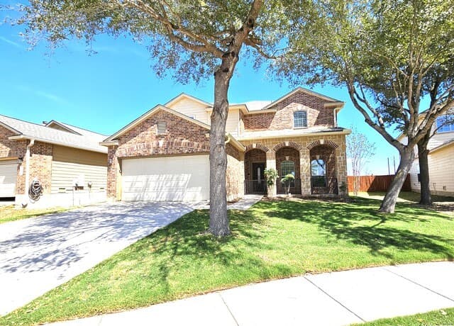 4-bedroom rental at 316 Julian Pt in Cibolo TX