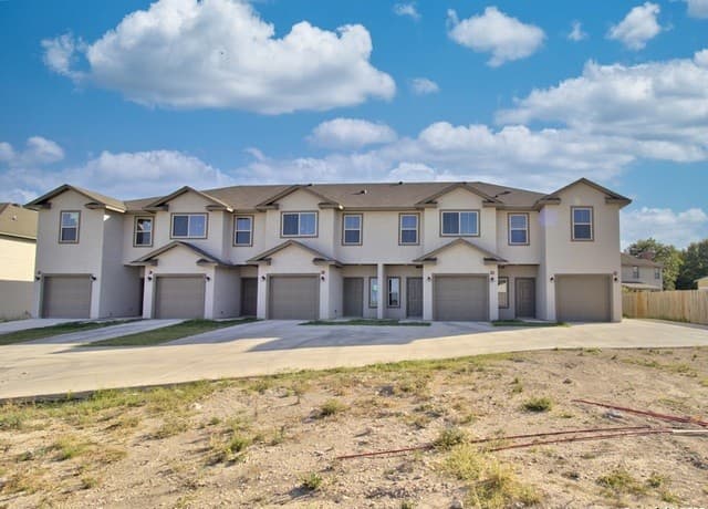 3-bedroom rental at 7503 Savannah Brooks in San Antonio TX