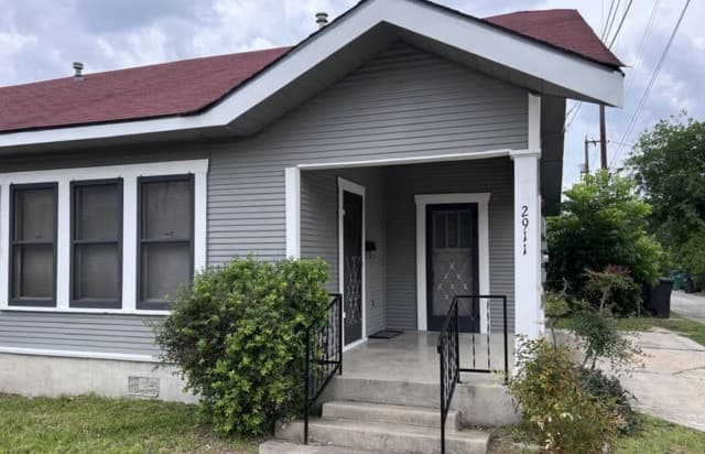 2-bedroom rental at 2907 N Elmendorf Unit 2911 in San Antonio TX