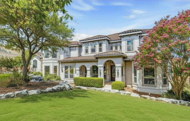 7-bedroom rental at 615 Sentry Hl in San Antonio TX